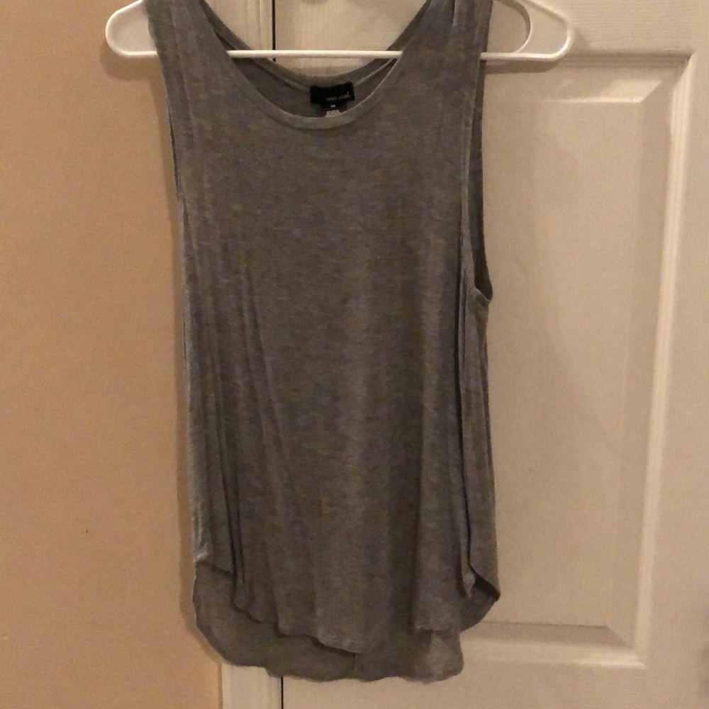 Grey, sleeveless shirt